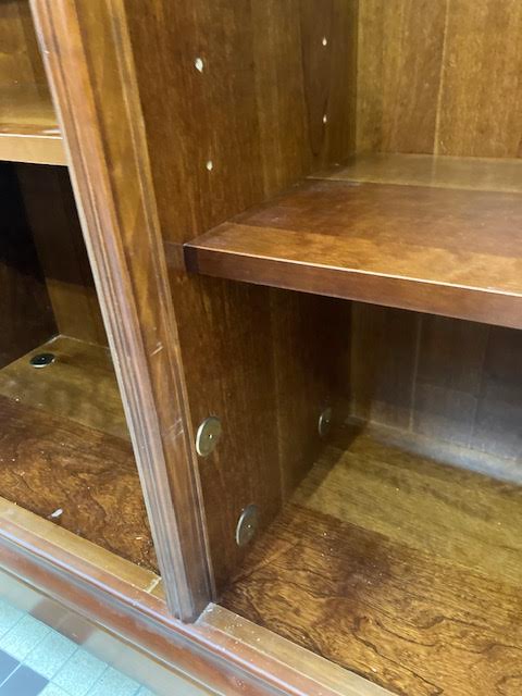 Bookcase with 2 glass doors