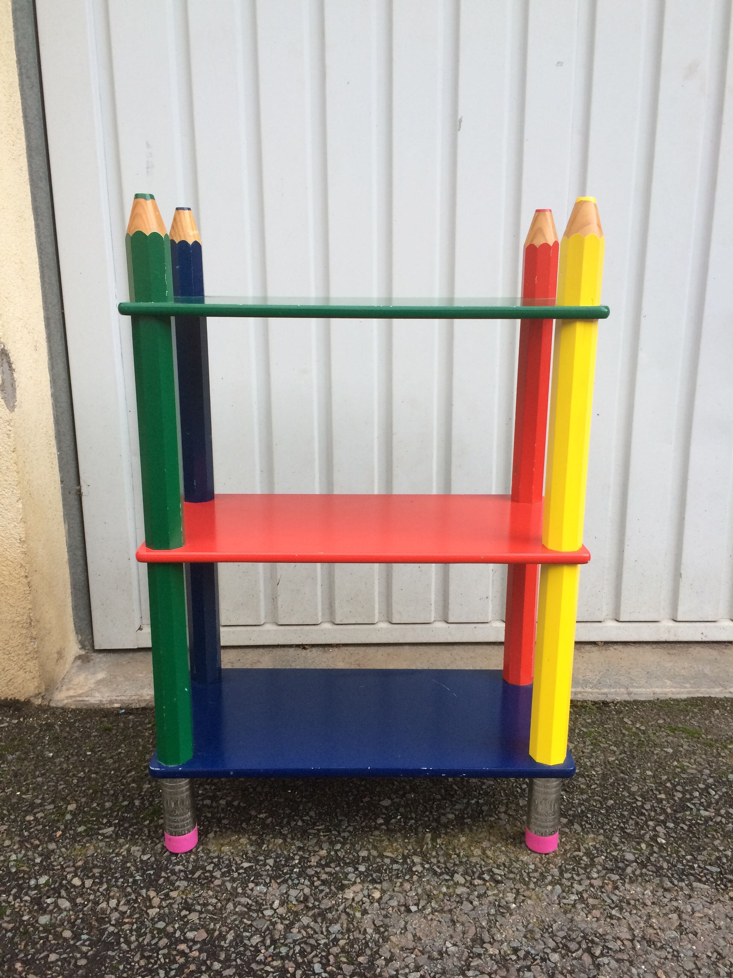 Stone Salon pencil shelf for children