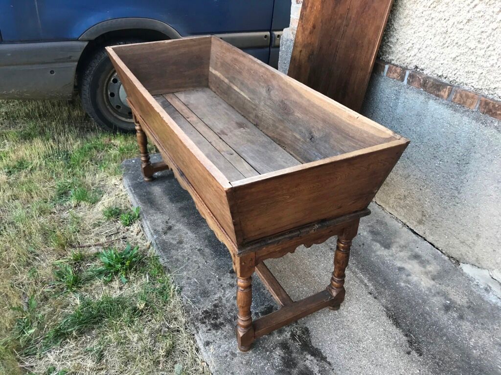 Old maie in solid oak