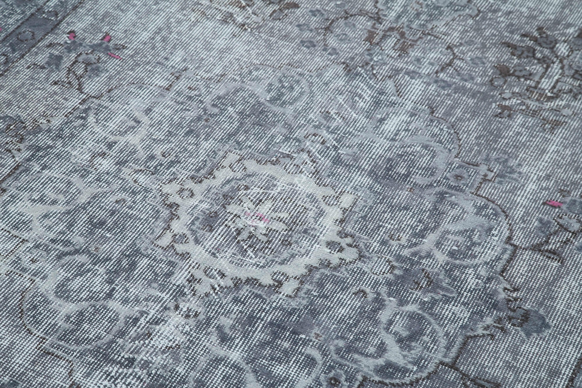 Handmade bohemian turkish 1980s 168 cm x 284 cm grey carpet