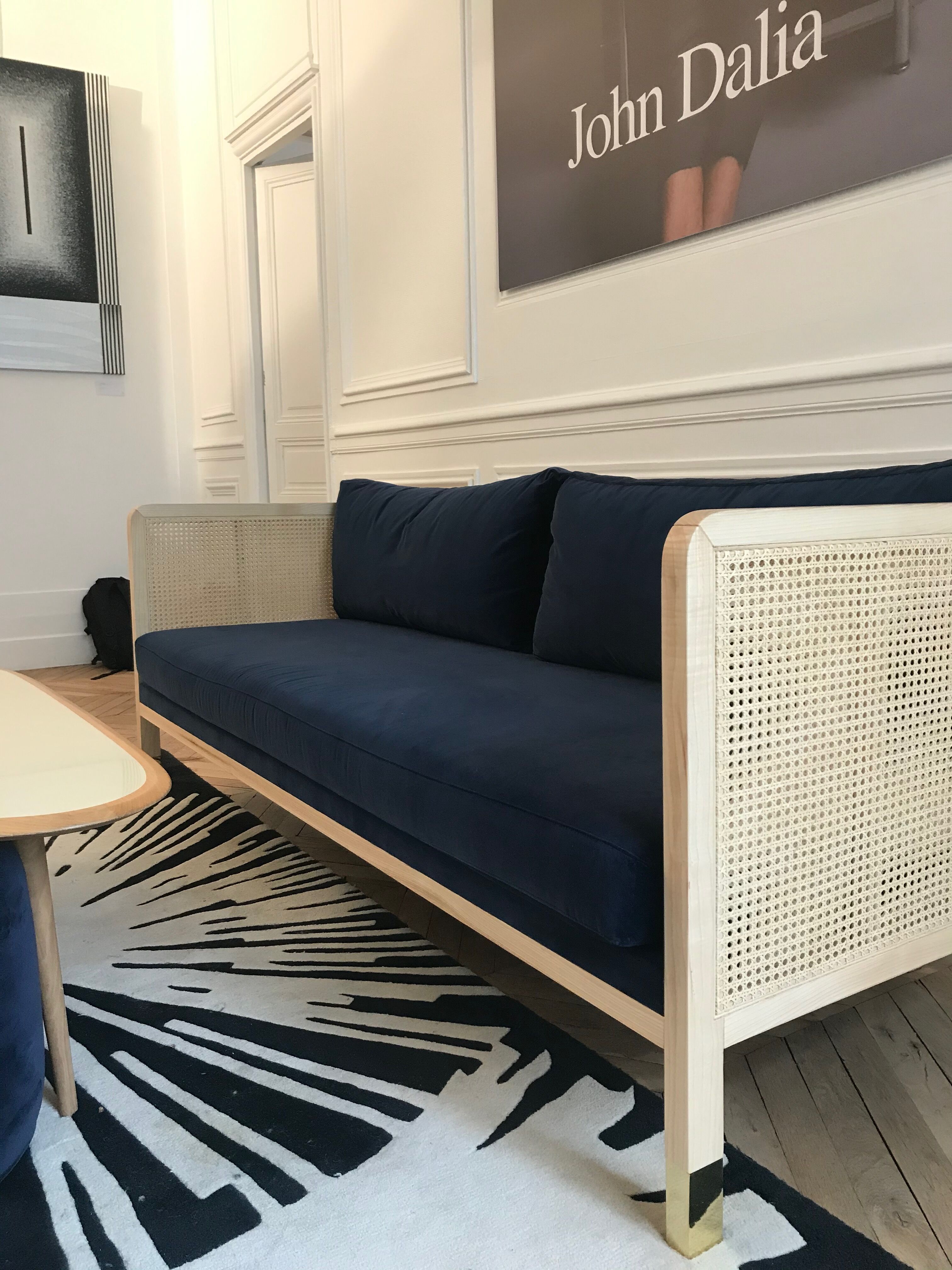 Sofa canage 210 light wood, navy blue velvet