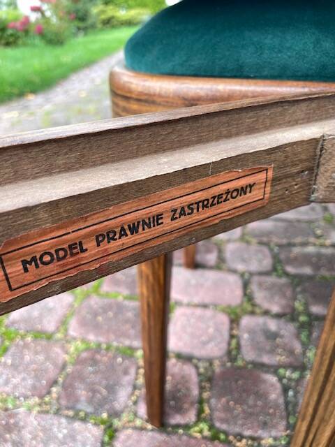 Complete set of pre-war THONET chairs.