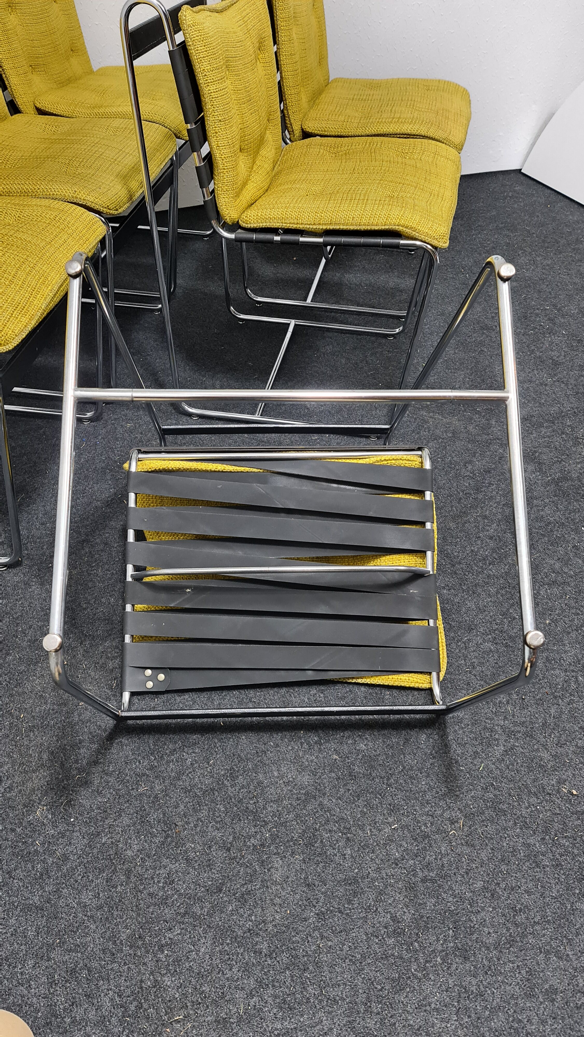 A set of 6 vintage  metal framed dinning chairs