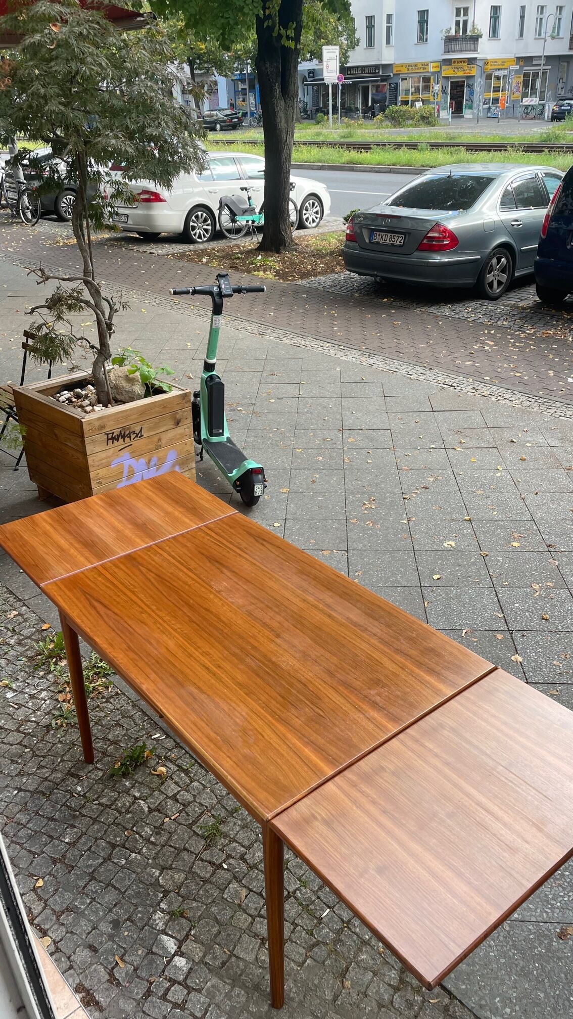 Vintage dining table from the 60s in extendable teak