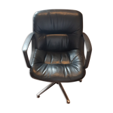 Seidinternational swivel black leather armchair