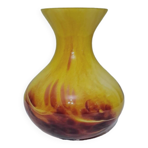 Vase en pâte de verre