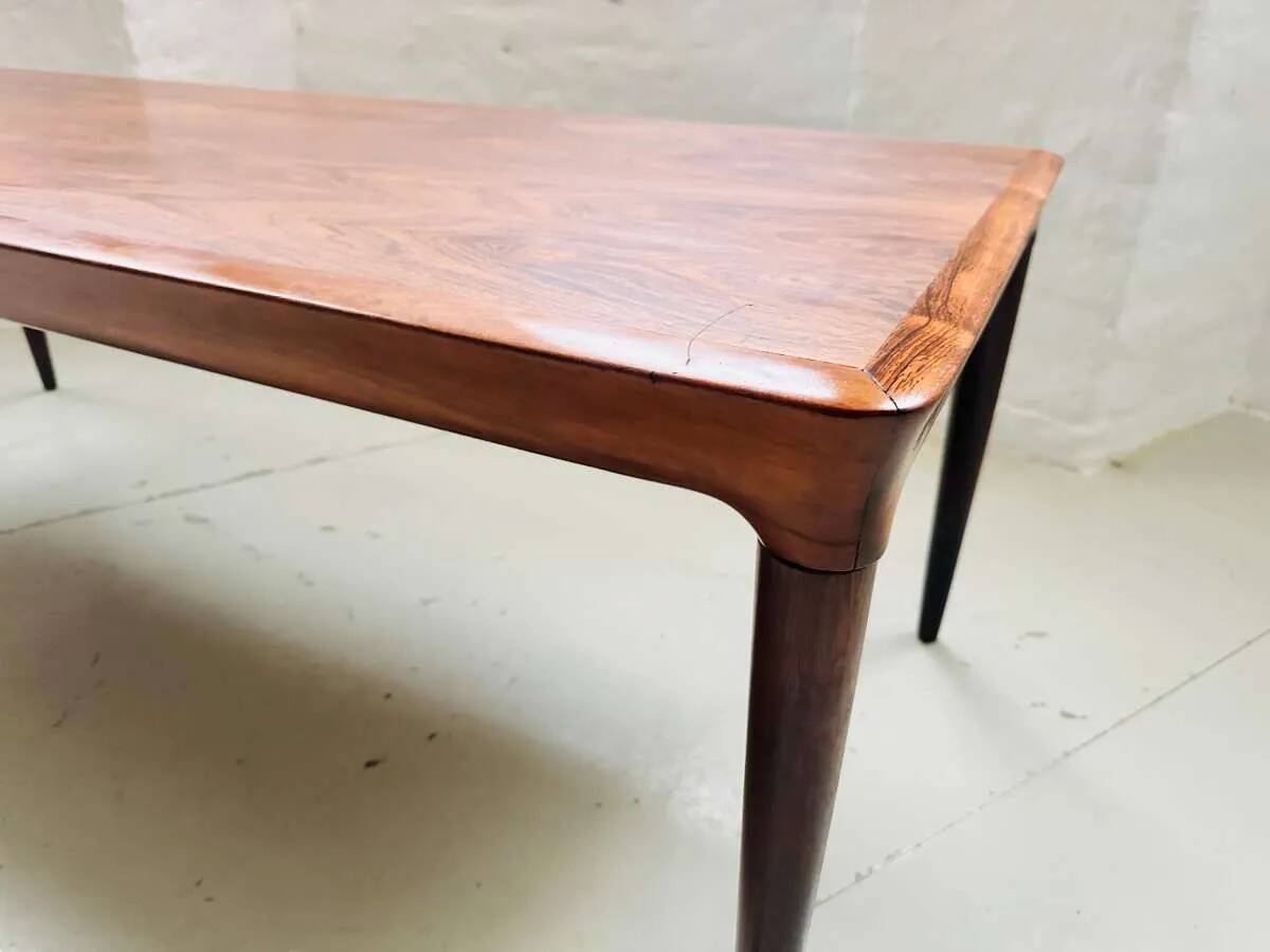 Table basse du milieu du siècle conçue par Johannes Andersen