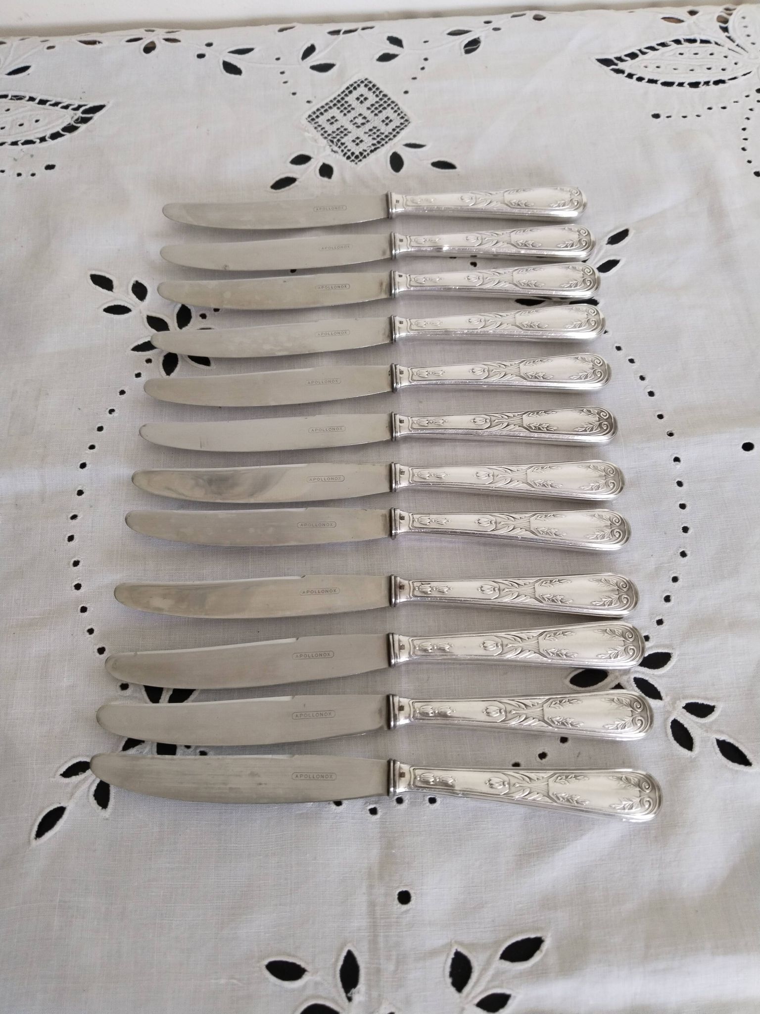 Set of 12 vintage knives, stainless steel blade and silver handle + box