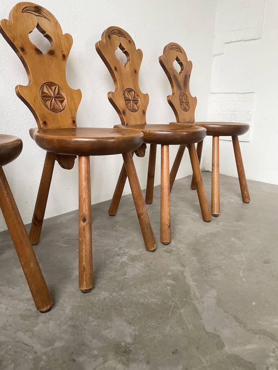 Set of 4 Savoyard pine chairs from the 60s