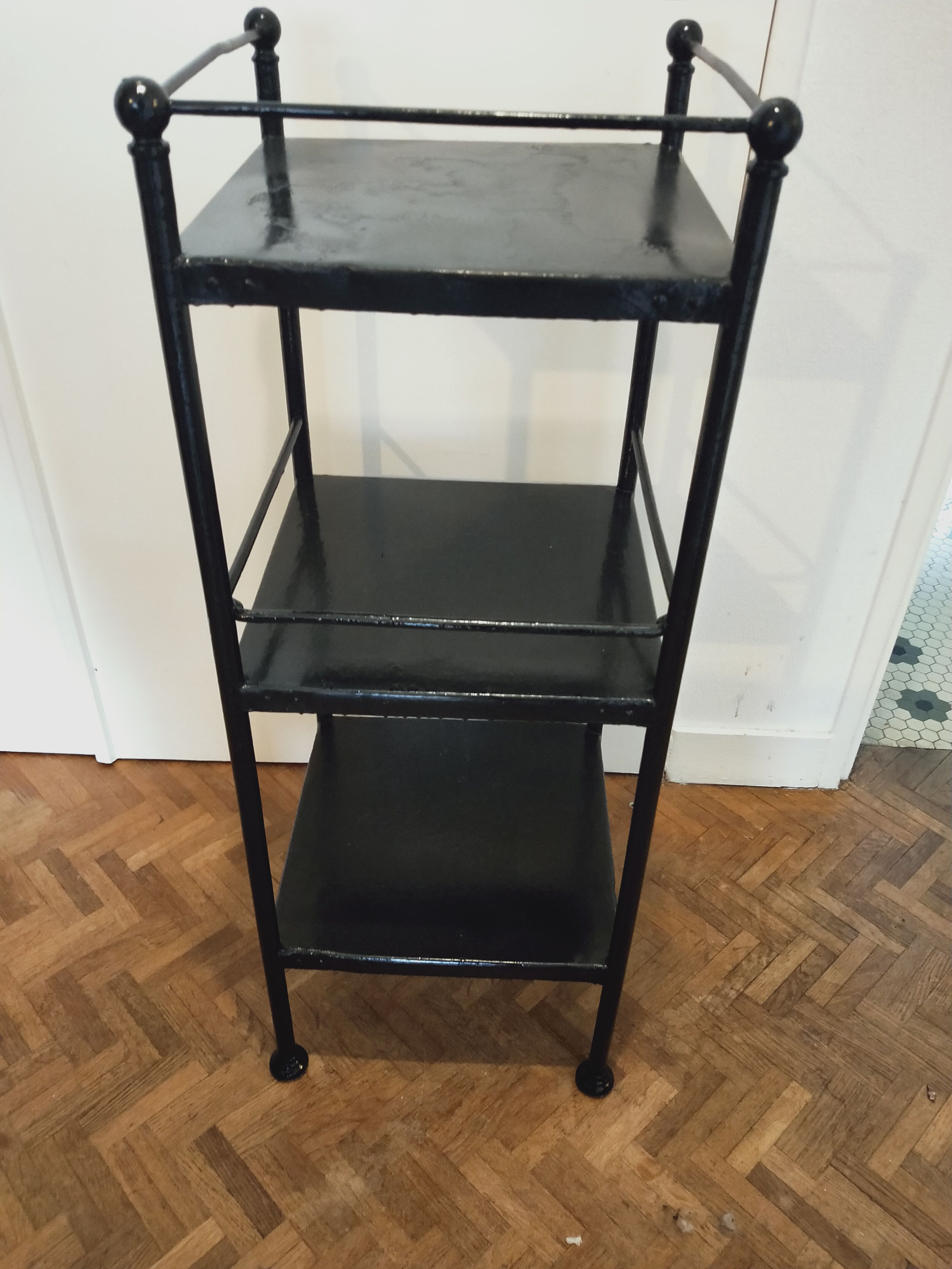 Hospital iron bedside