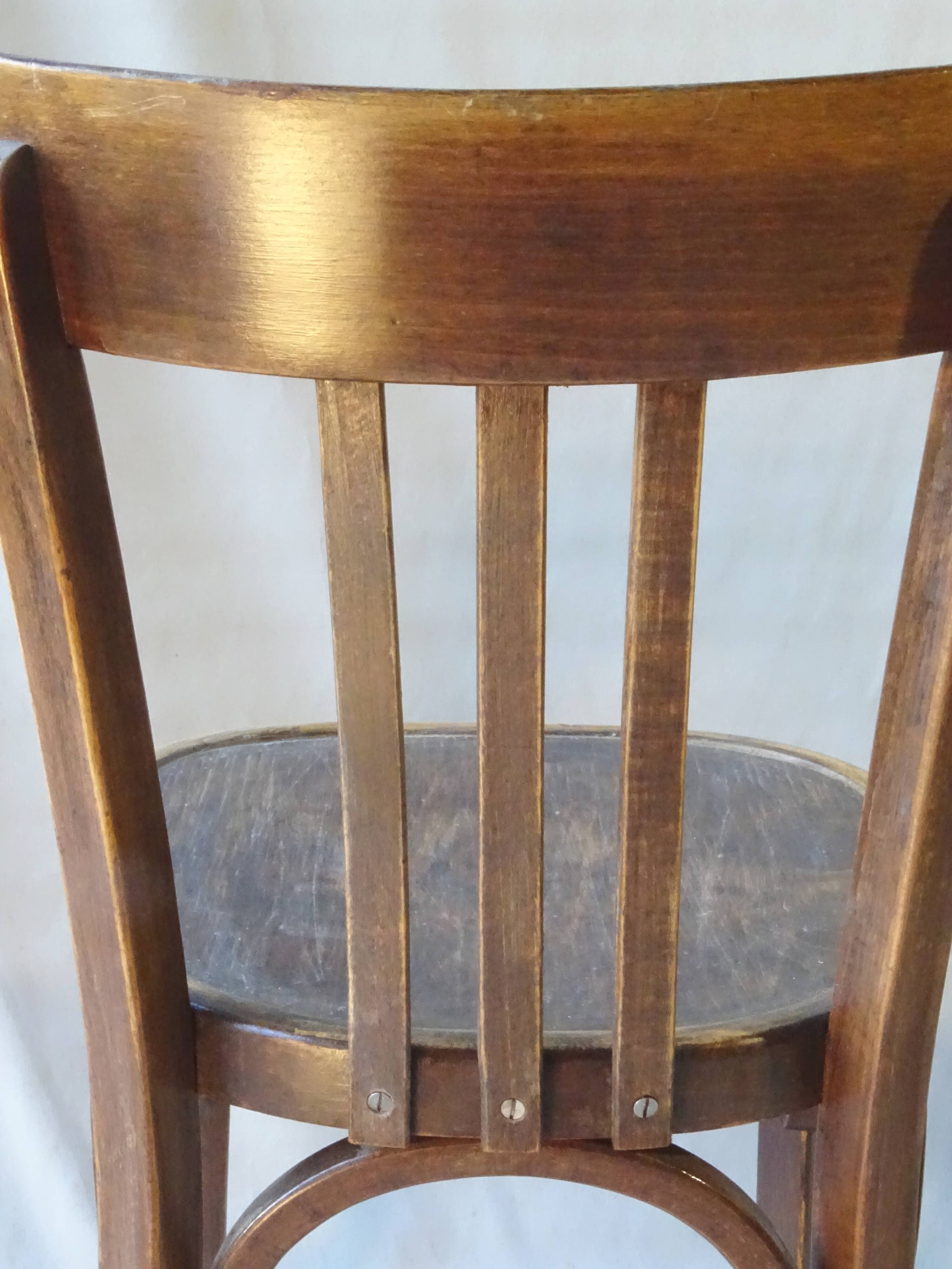Paire de chaises bistrot Baumann 1955 assise bois