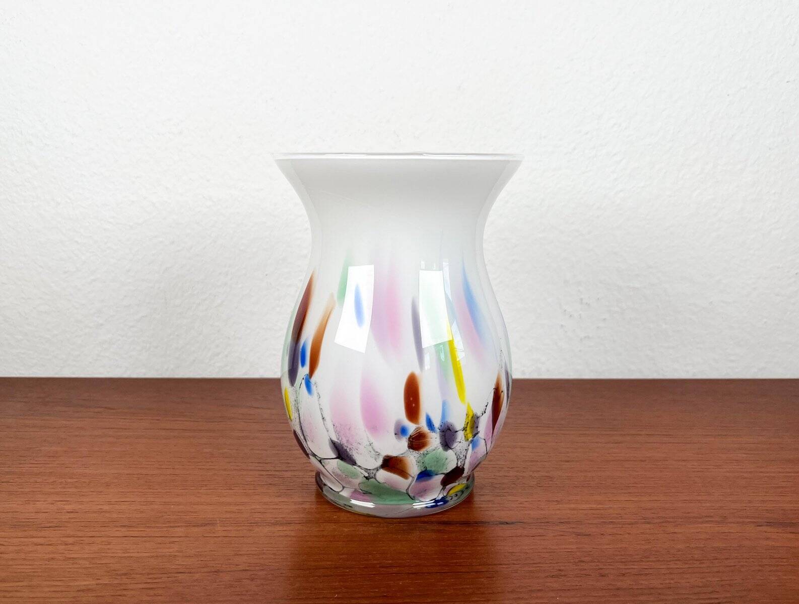 Postmodern glass vase by Hans Jürgen Richartz for the Richartz art collection, 1980s.