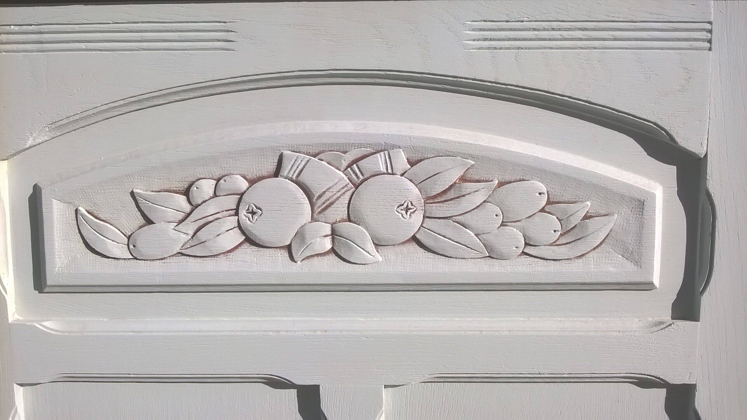 1930s sideboard/china cabinet. - Vintage sideboards and buffets