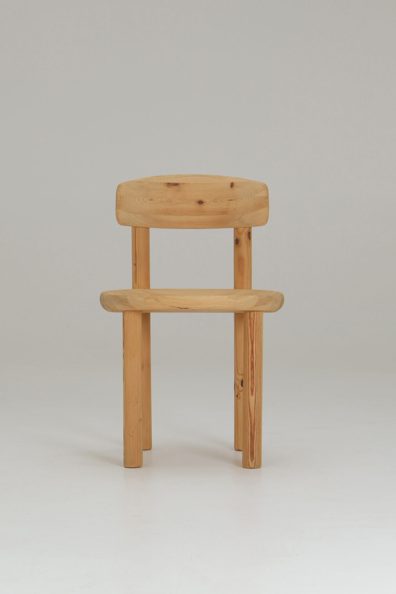 Set of 6 dining chairs in pine