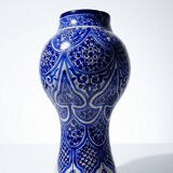 Large Moroccan vase/jar from Fès, handcrafted ceramic Khabia, 19th-20th century, cobalt.