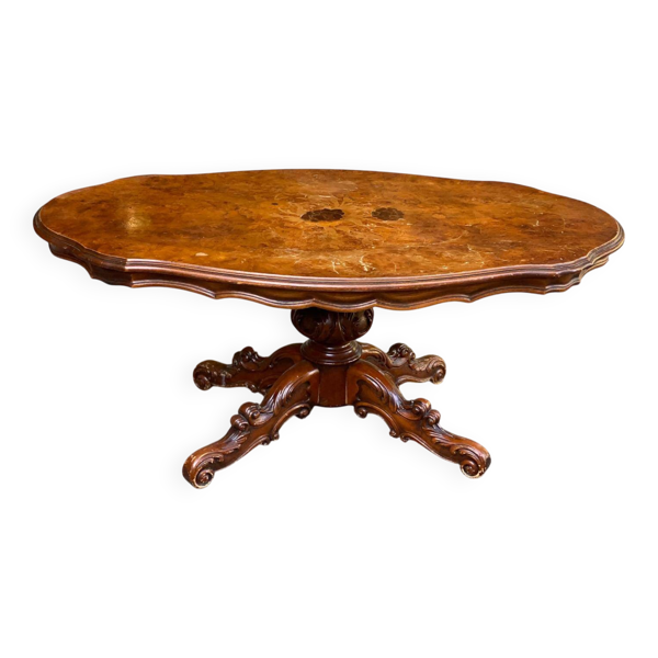 Table basse victorienne en bois de ronce de noyer incrustation pied central
