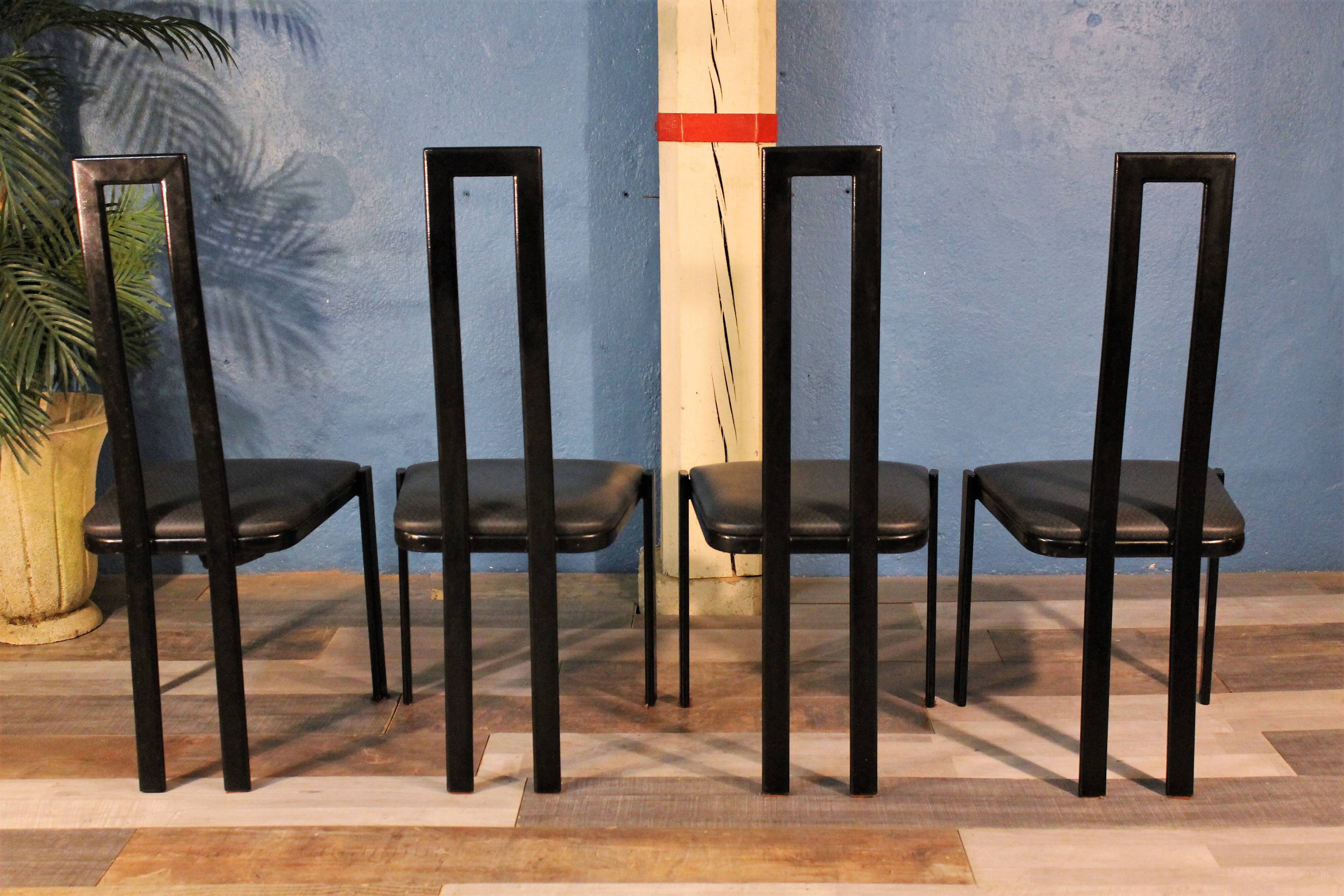 Memphis chairs Italy 1980s