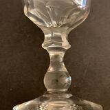8 verres anciens, soufflés, à vin, à pied, en cristal taillé Baccarat, XIXème