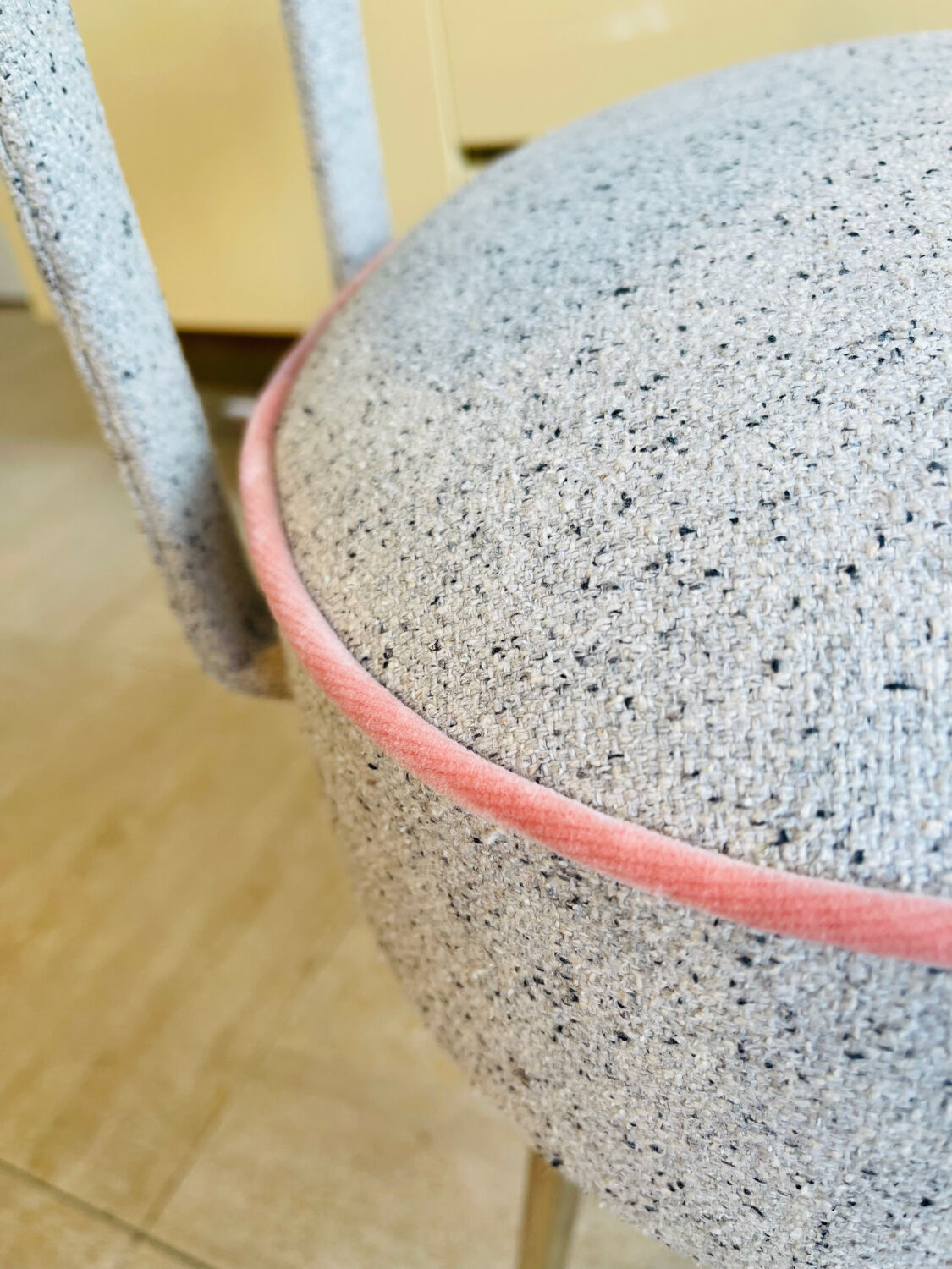 Vintage chair fully reupholstered – artisanal restoration