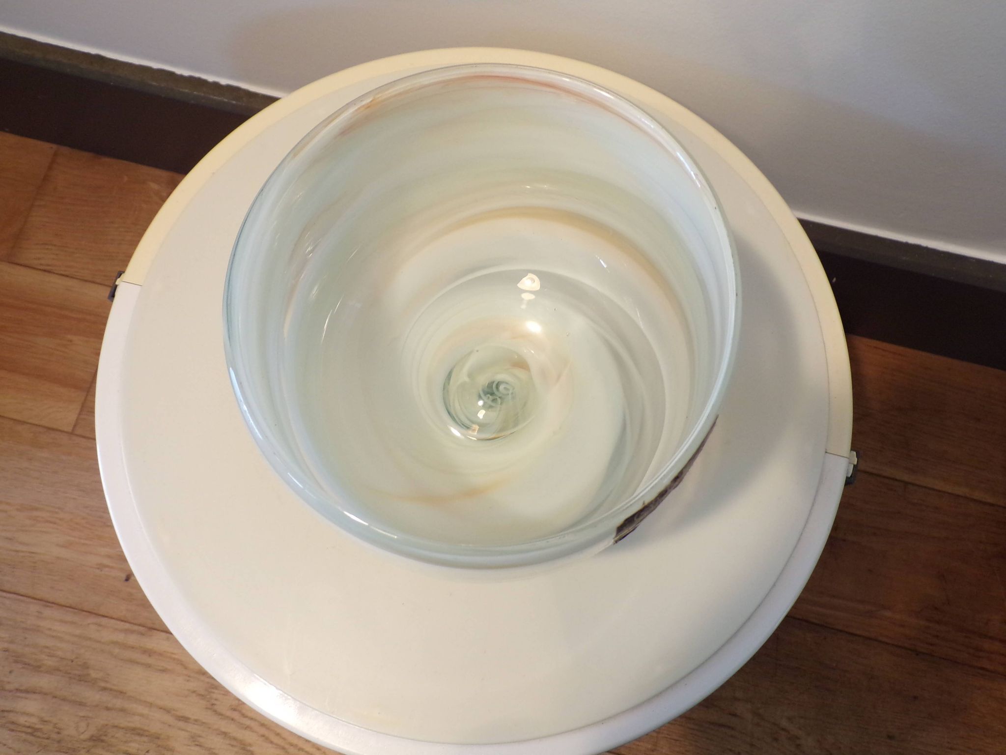 Vase Maure Vieil en verre jaspé Par Bob le Gleis