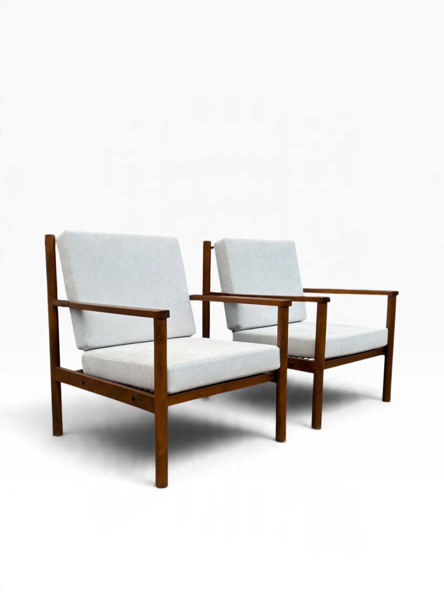 Set of 2 Italian armchairs