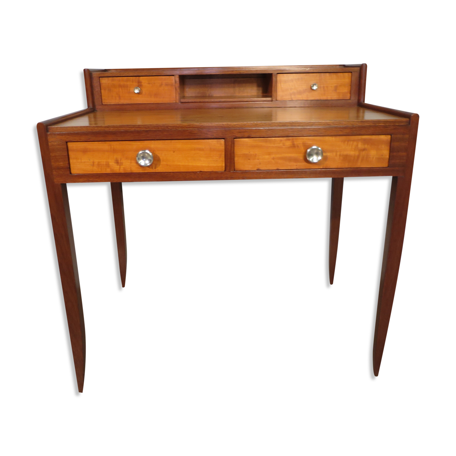 Art Deco office in lemon and mahogany