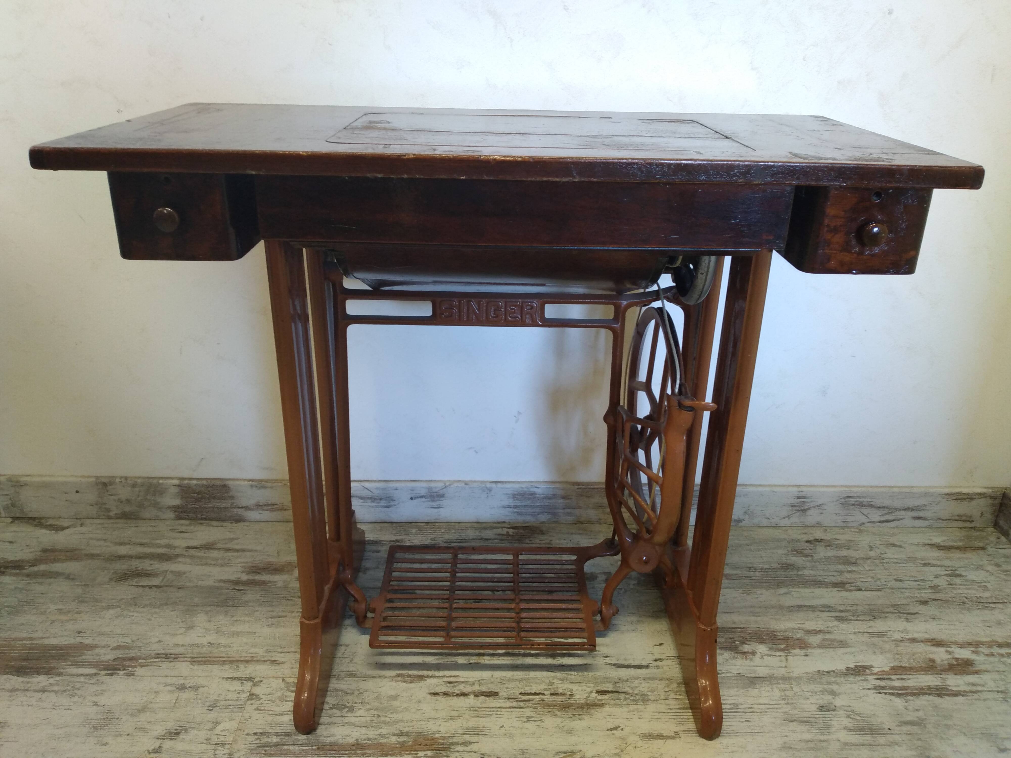 Singer sewing machine 1906 Egypt