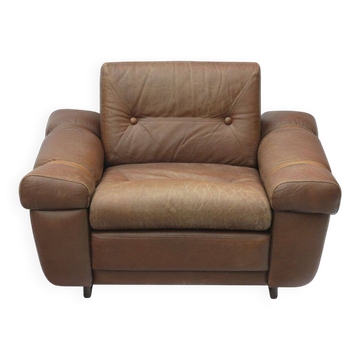 Fauteuil club Brazil style, cuir pleine fleur patiné