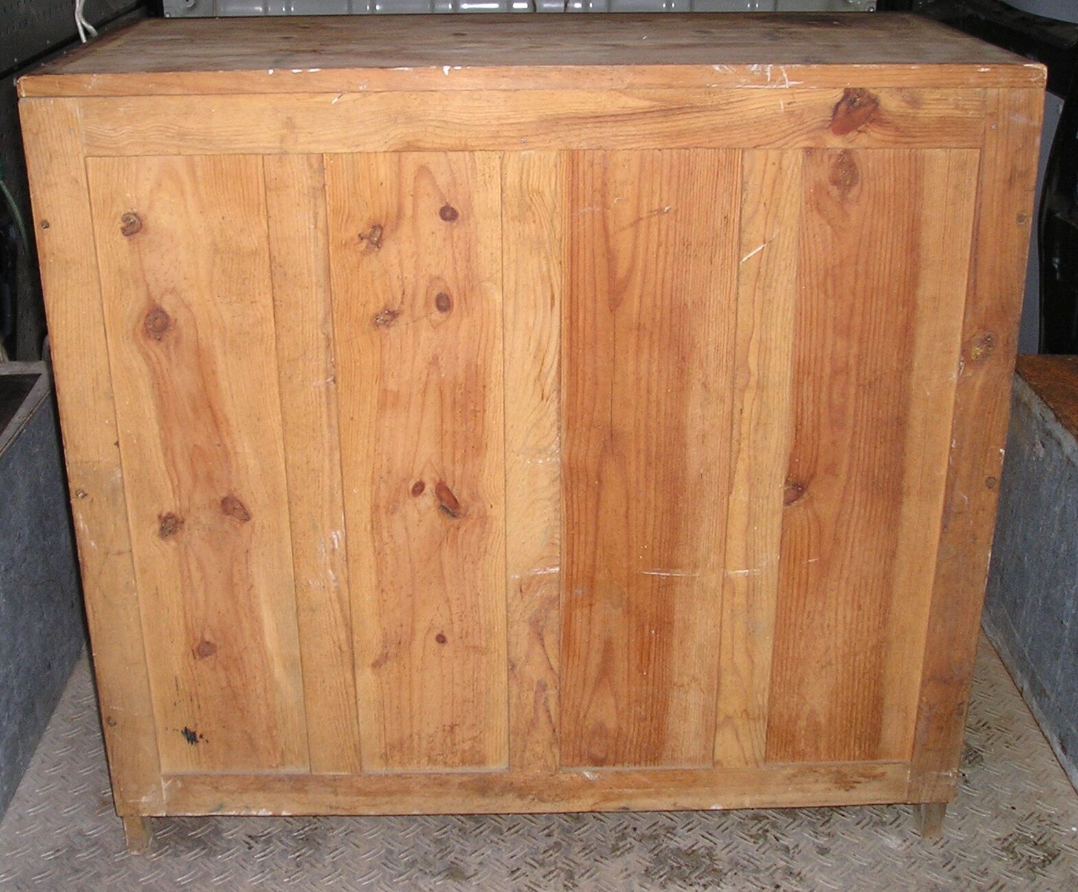 Buffet parisien en sapin