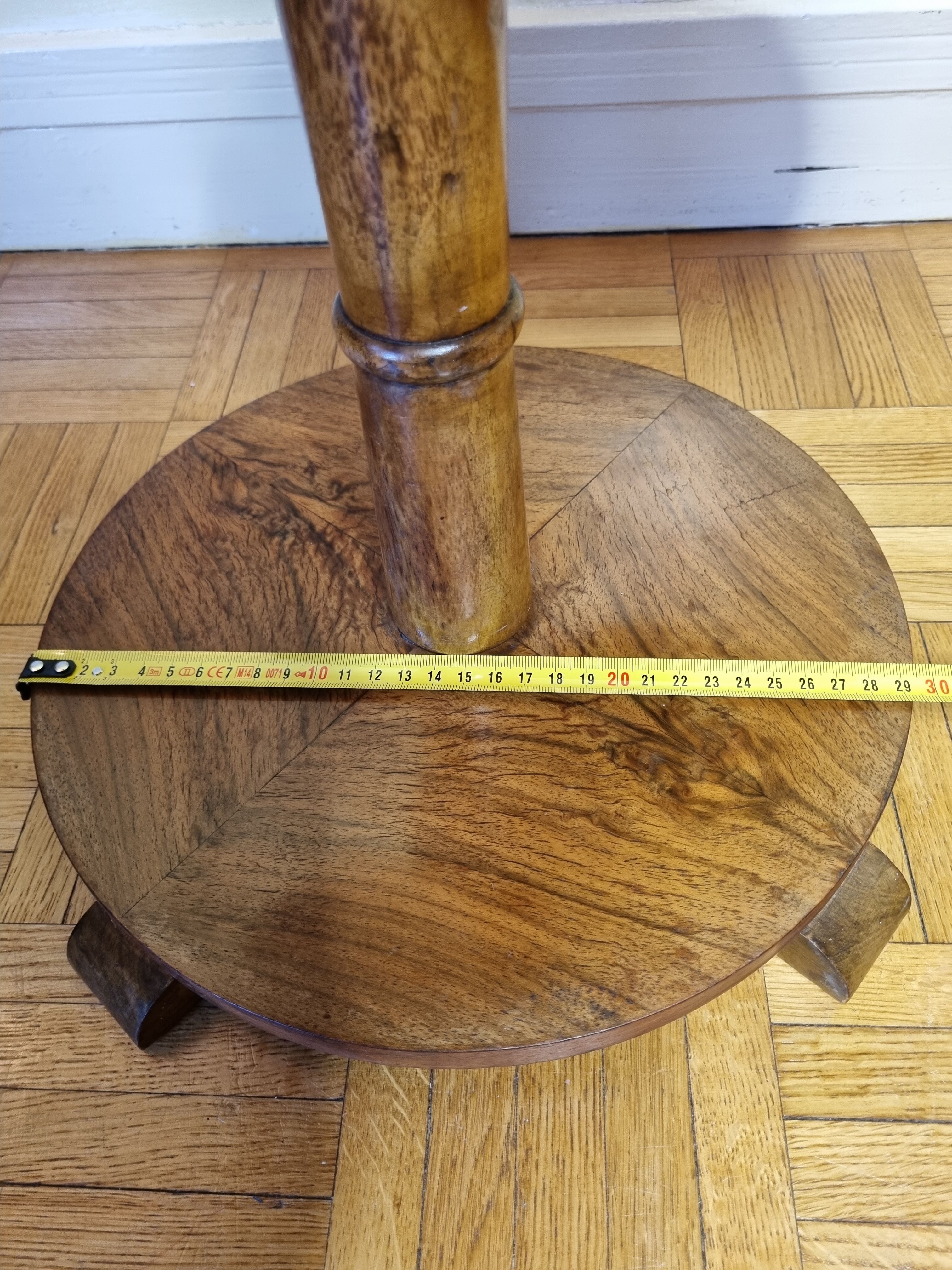 Guéridon Art Déco Modernisme à deux plateaux en Loupe de Thuya