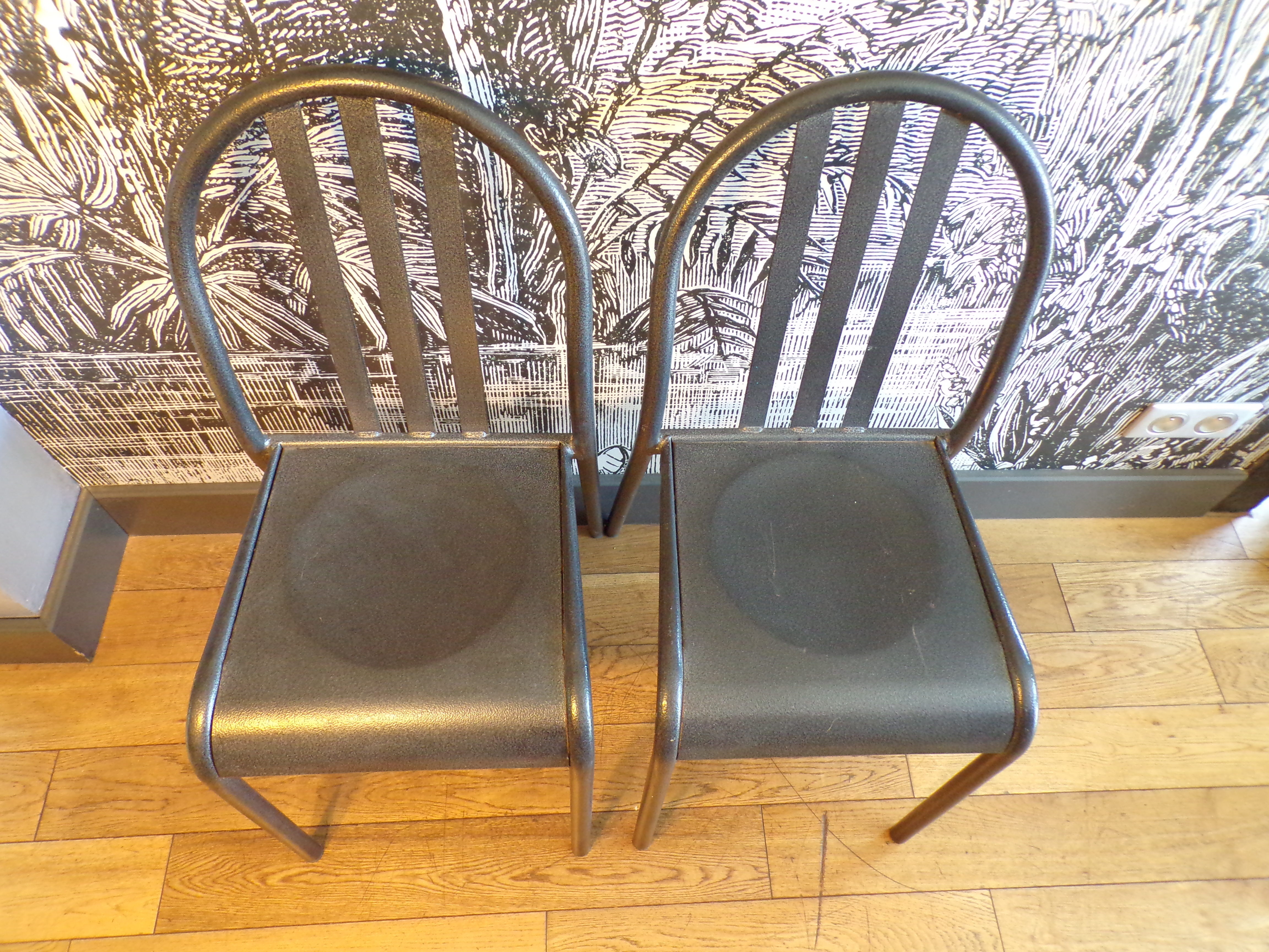 2 Mallet-Stevens chairs