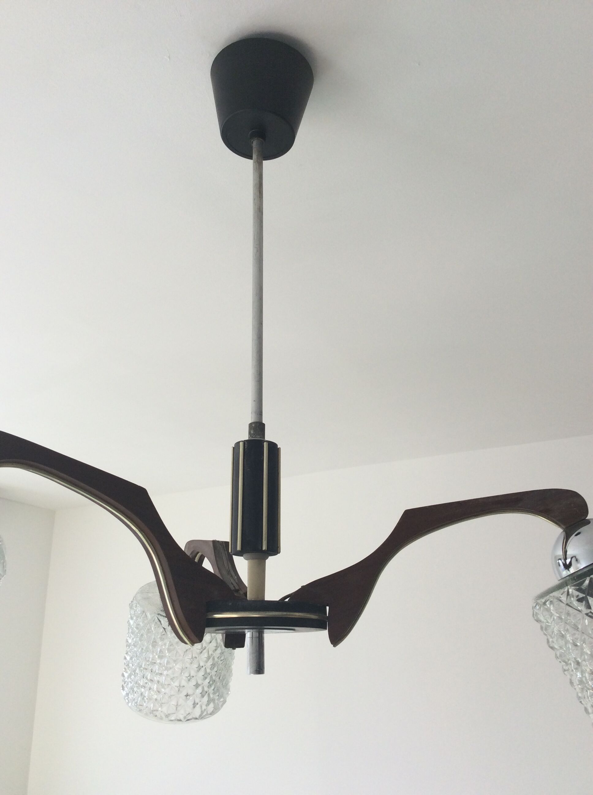 Scandinavian chandelier 60s in teak and molded glass