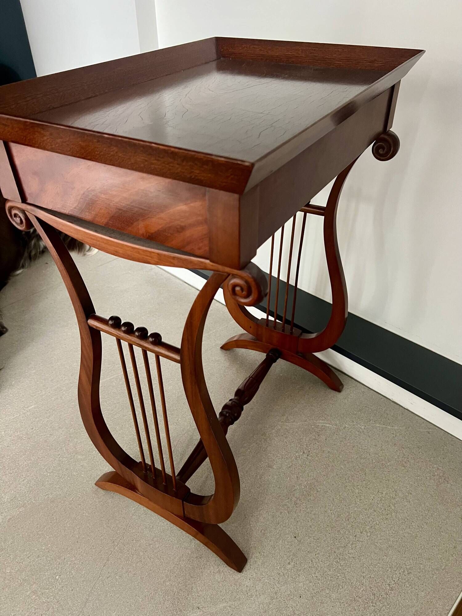 Ancienne Table d'appoint Table de nuit Petit meuble avec tiroir