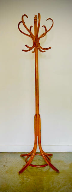 Parrot coat rack on beech legs