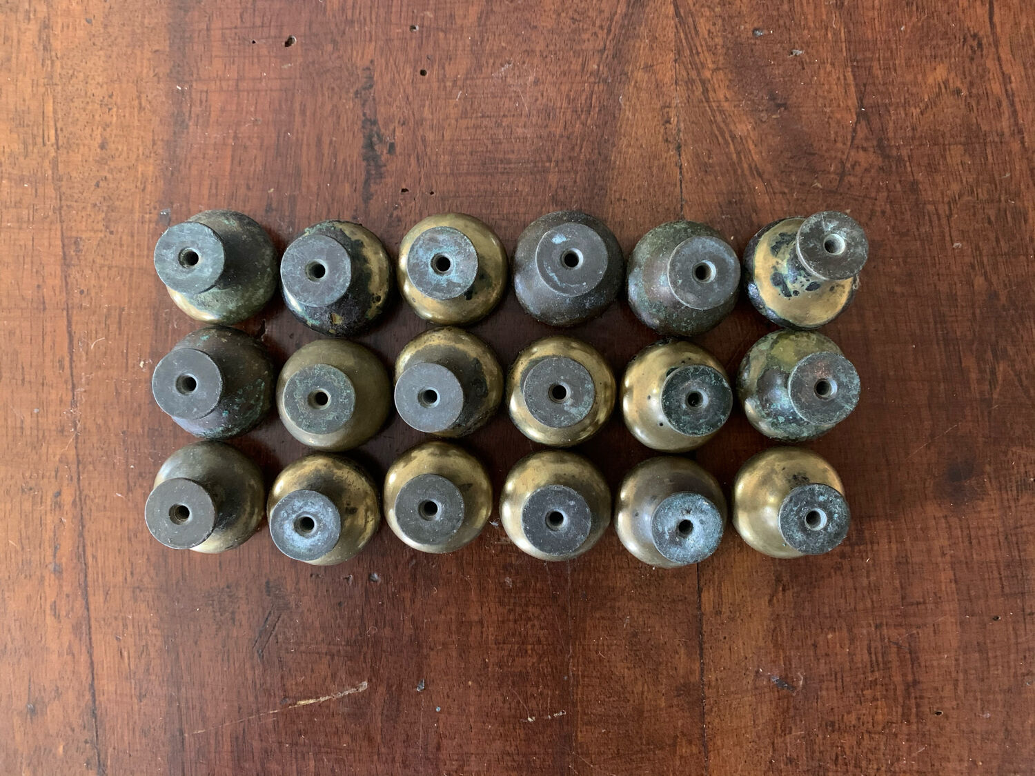 18 furniture handles