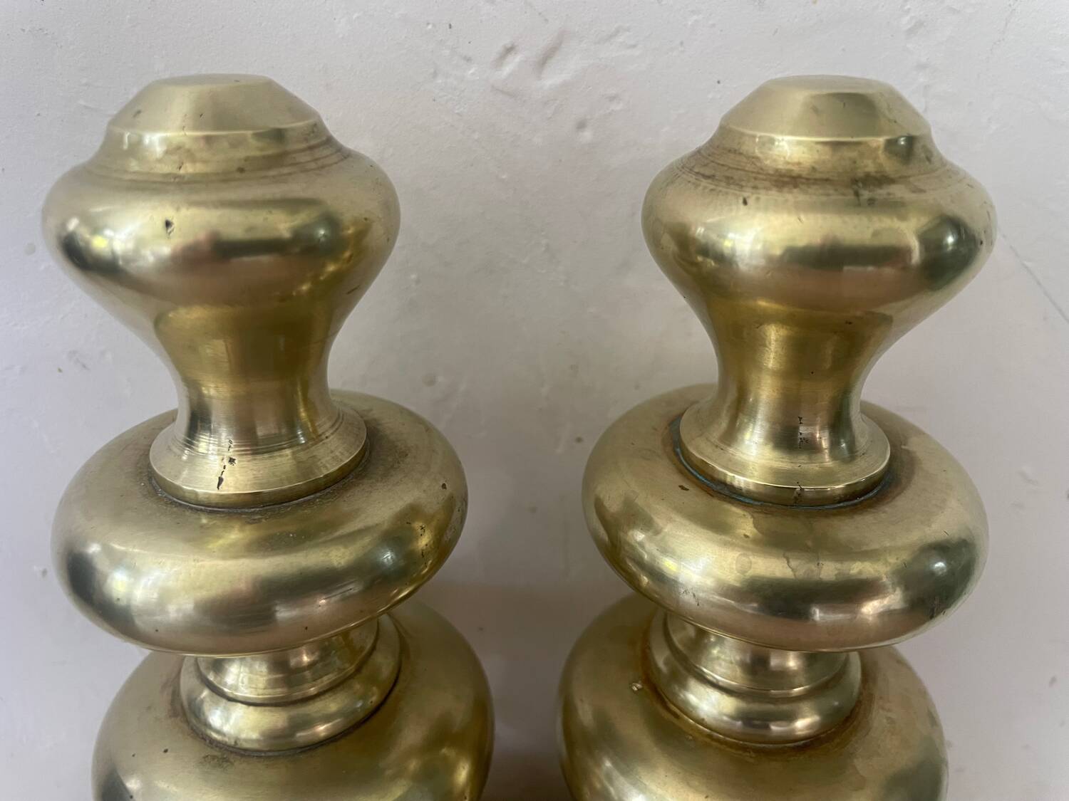 Paire de serre-livres en laiton