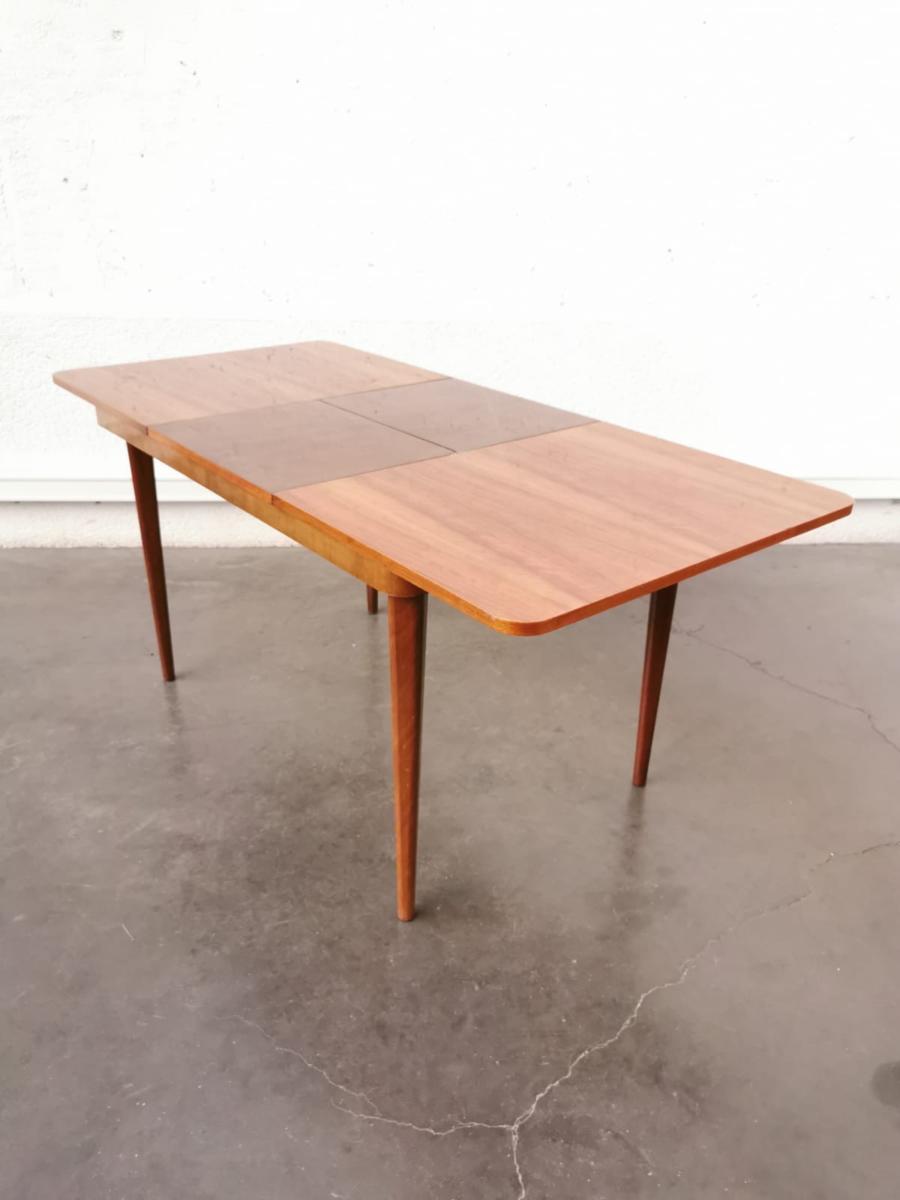 Table with wallet extensions