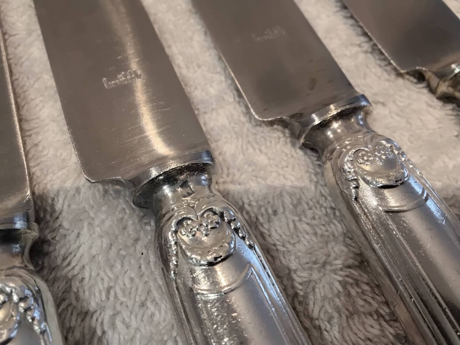 10 silver-plated dessert knives, Empire style, French work?