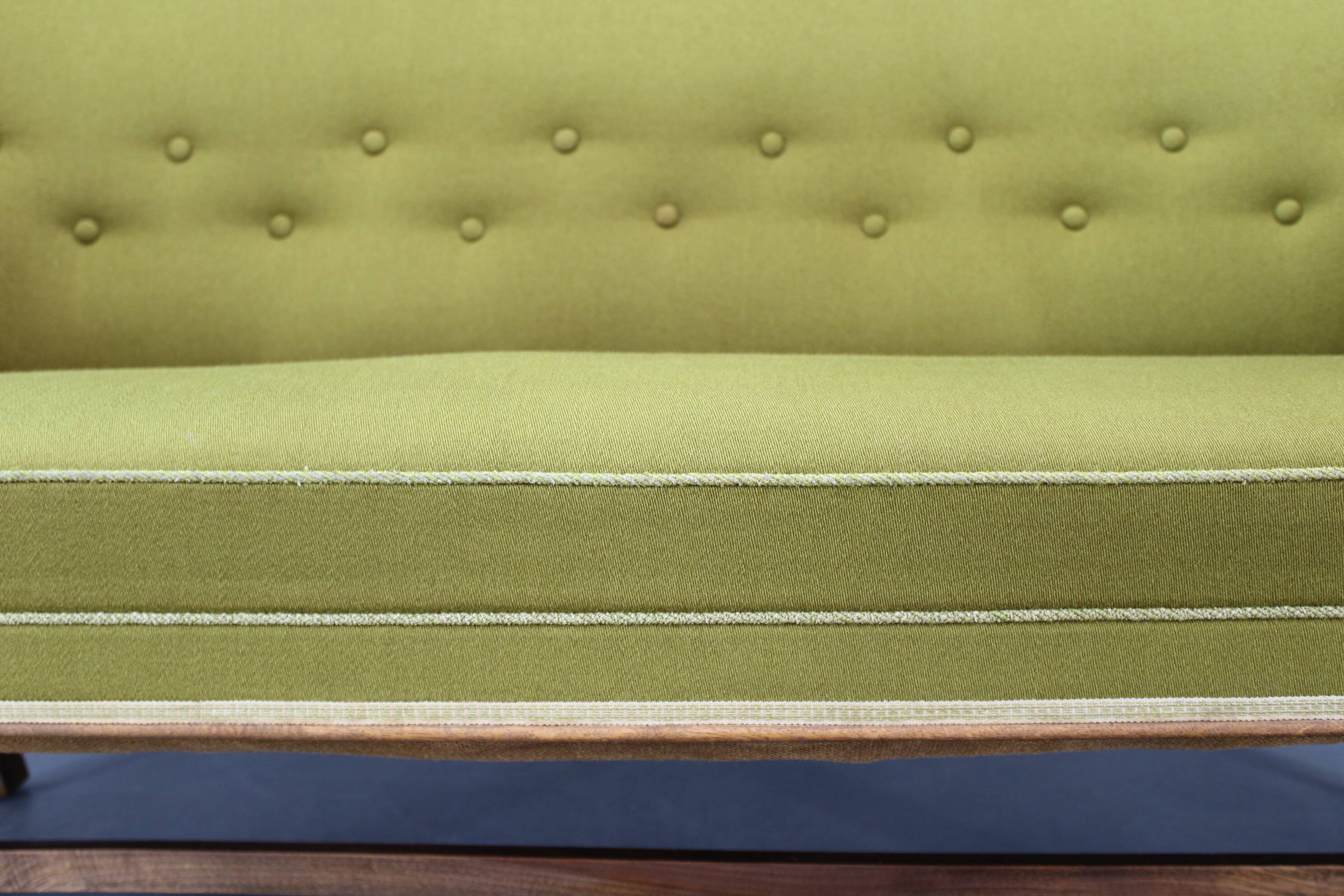 1950s Danish 2-seater sofa by Frits Henningsen