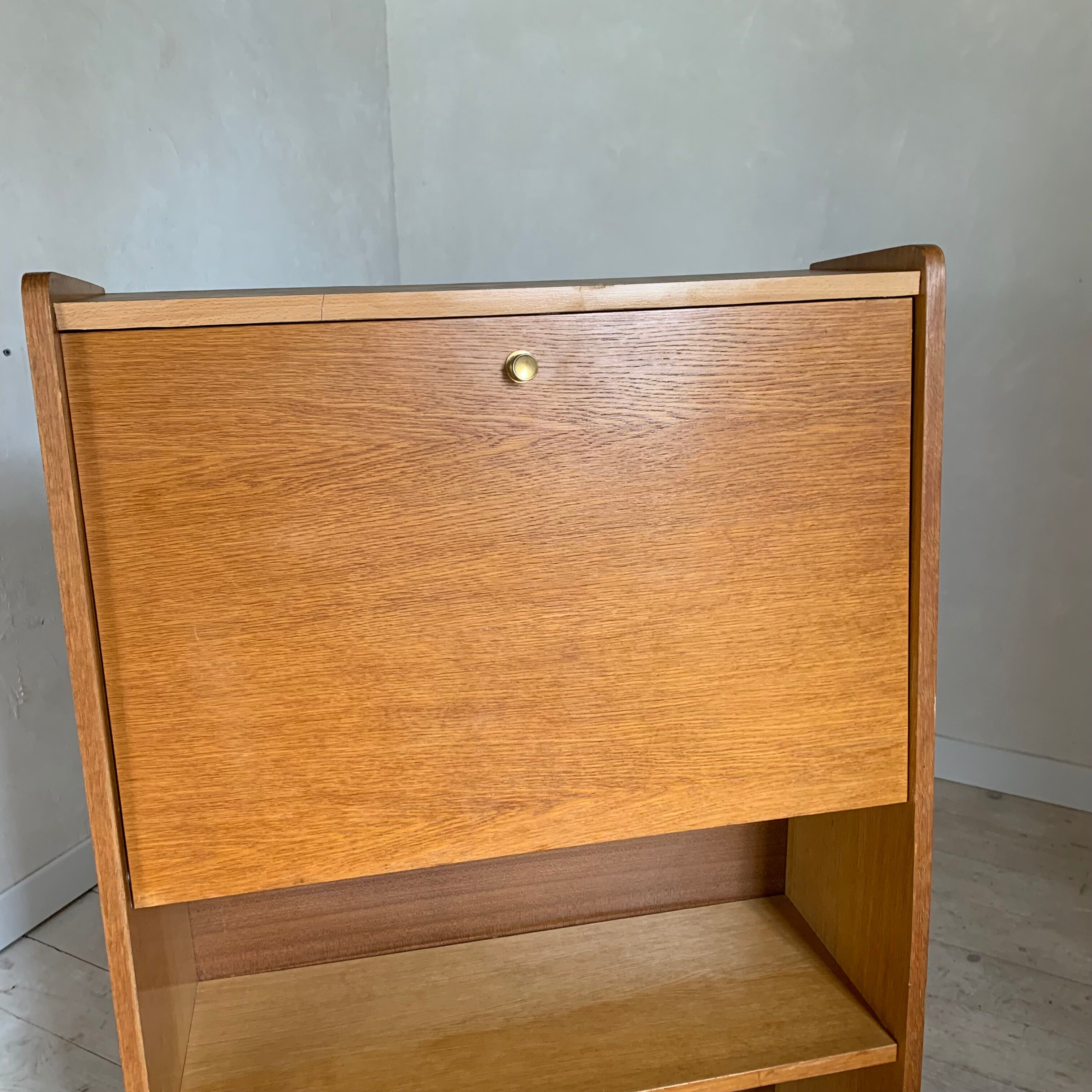 Secretary vintage pyramidal library