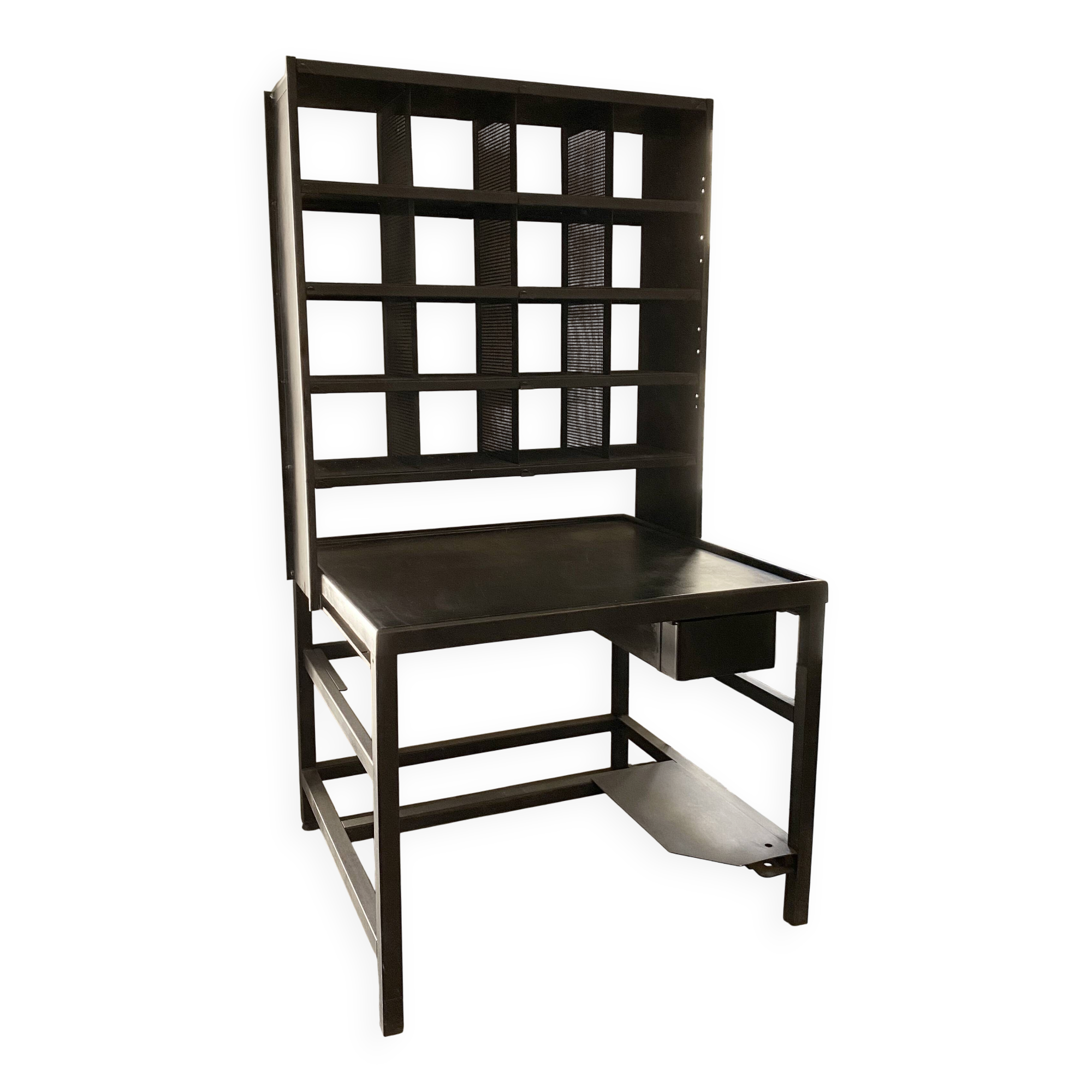 Postal sorting desk with a sliding top part back and forth.