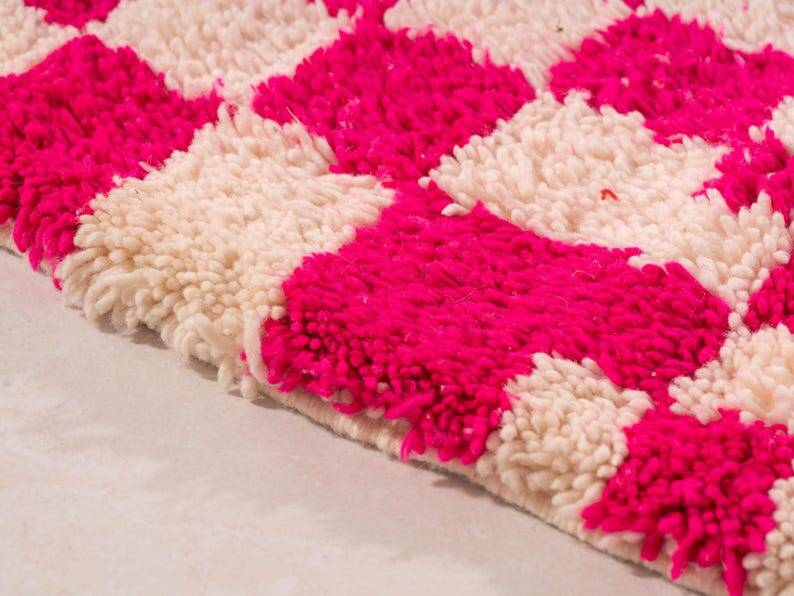 Pure wool rug, size 100 x 200 cm, red