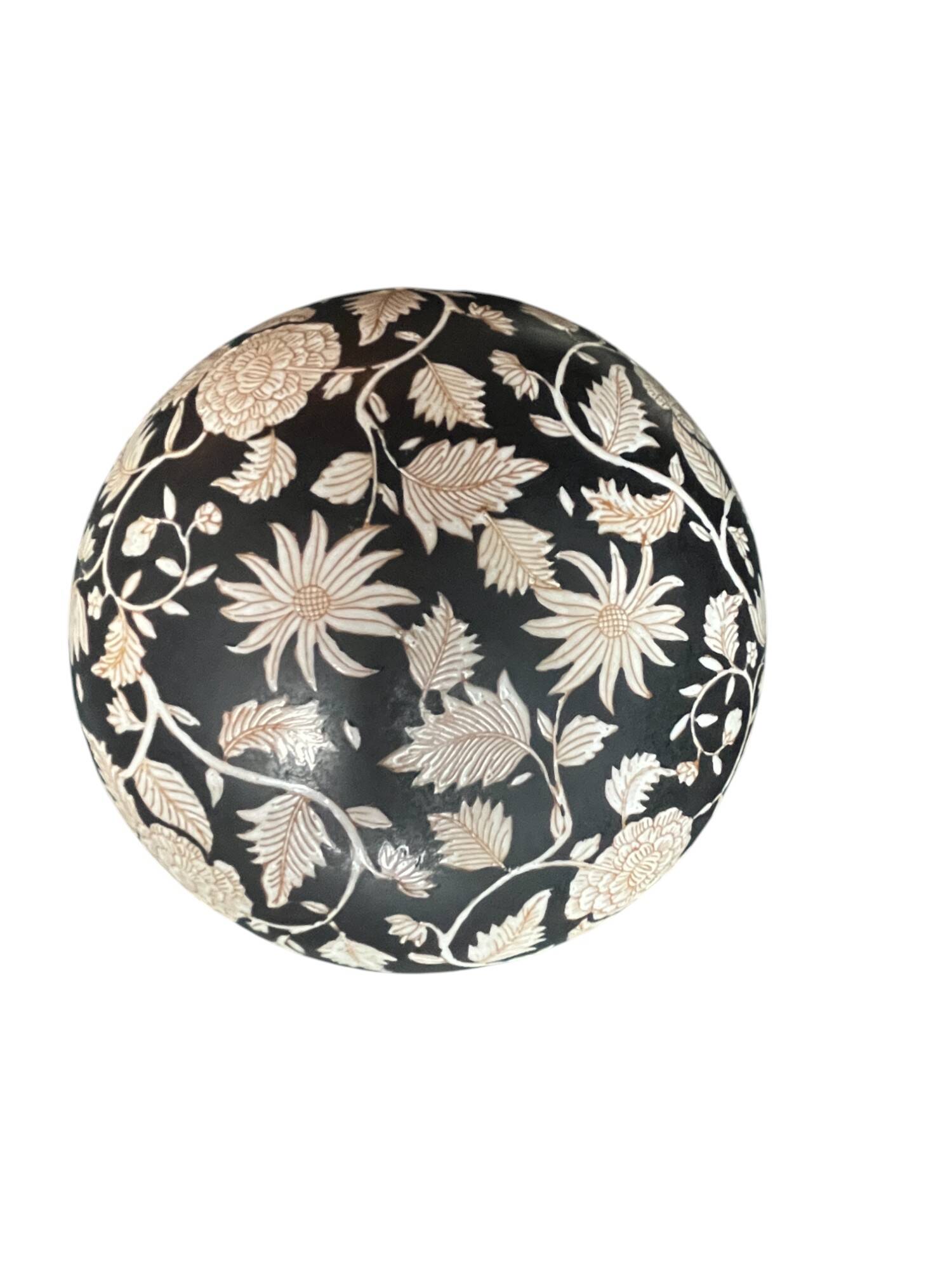 Set of three ceramic bowls with floral decoration G&C Denmark 20th century