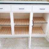 Buffet mado cuisine on formica