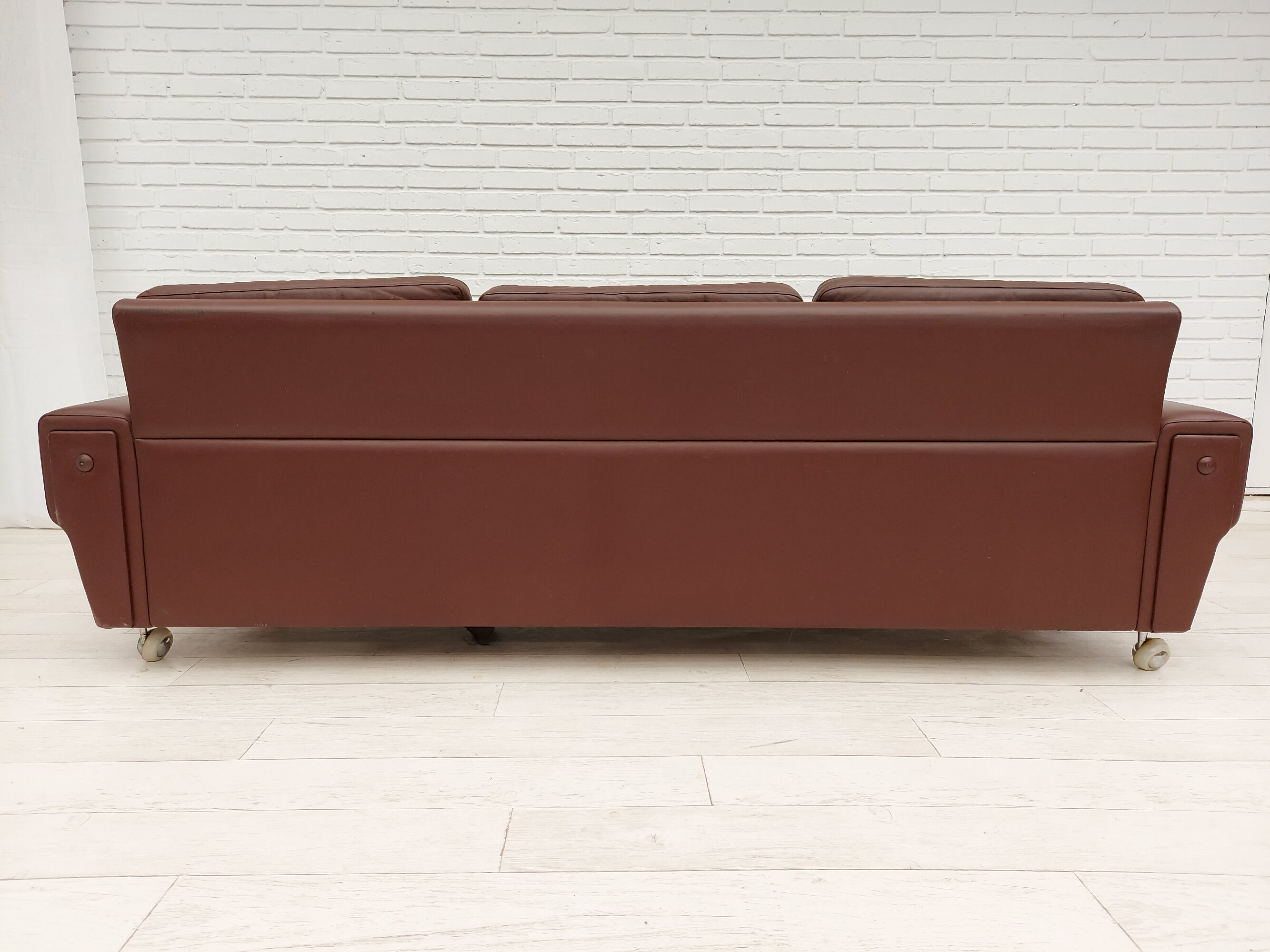 Danish 3-seater sofa, 70s, leather, original good condition