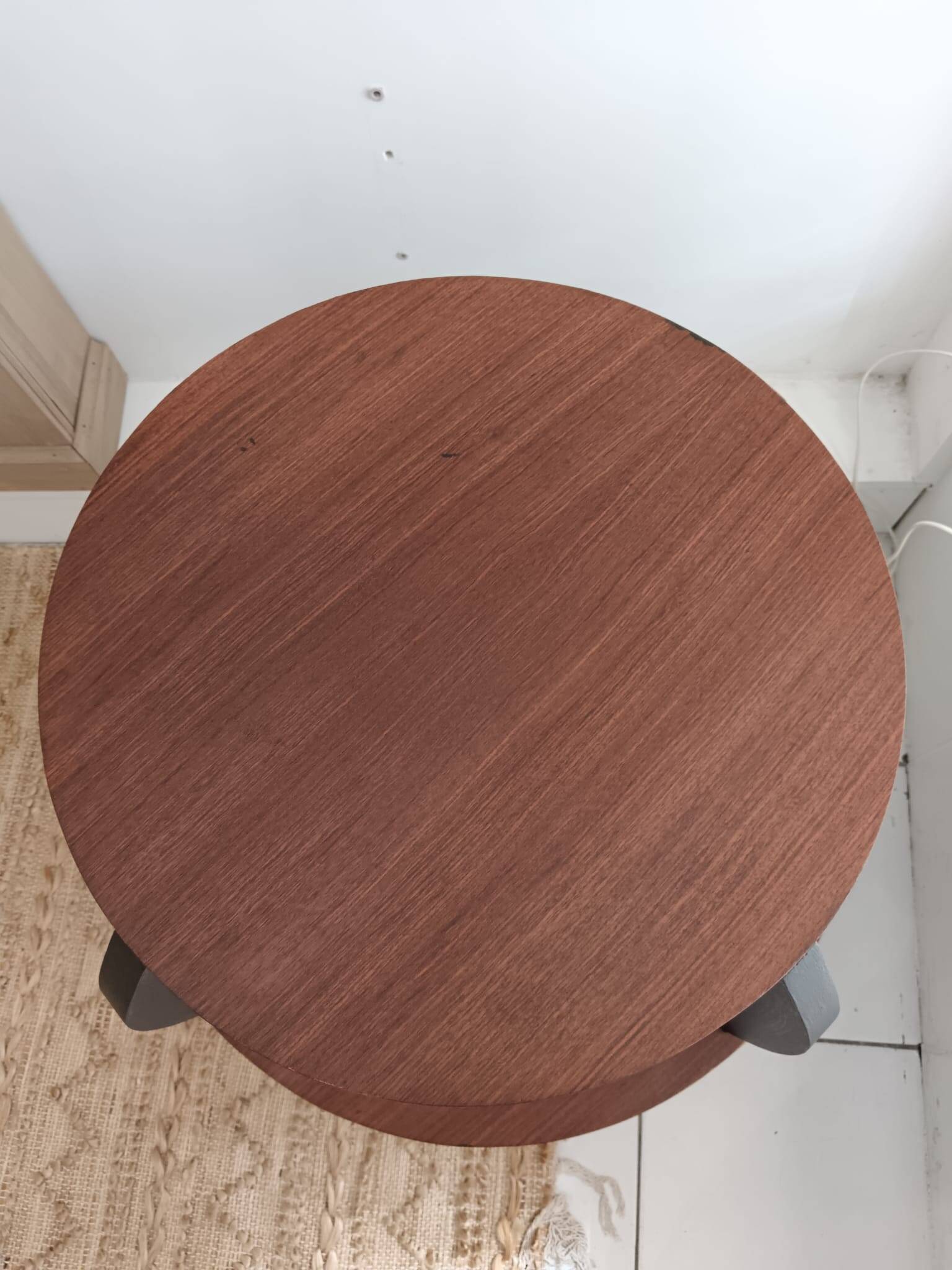 Table de salon ronde années 50 noir et bois