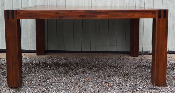 Table à manger style colonial