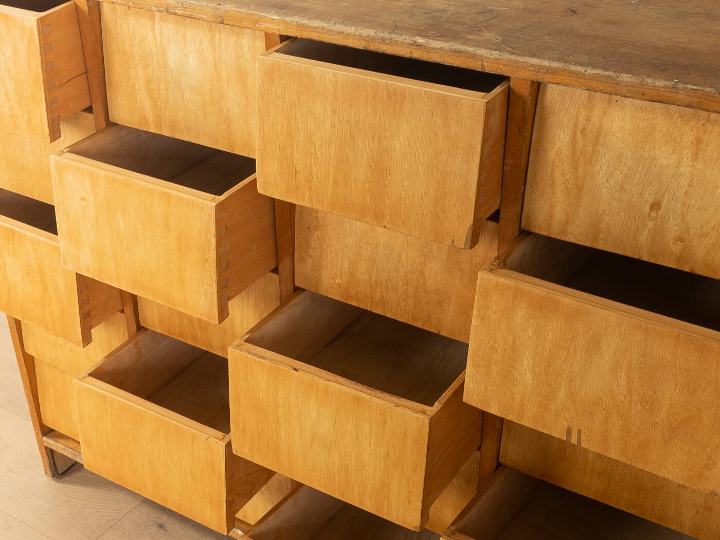 Meuble à tiroirs, buffet, années 1950