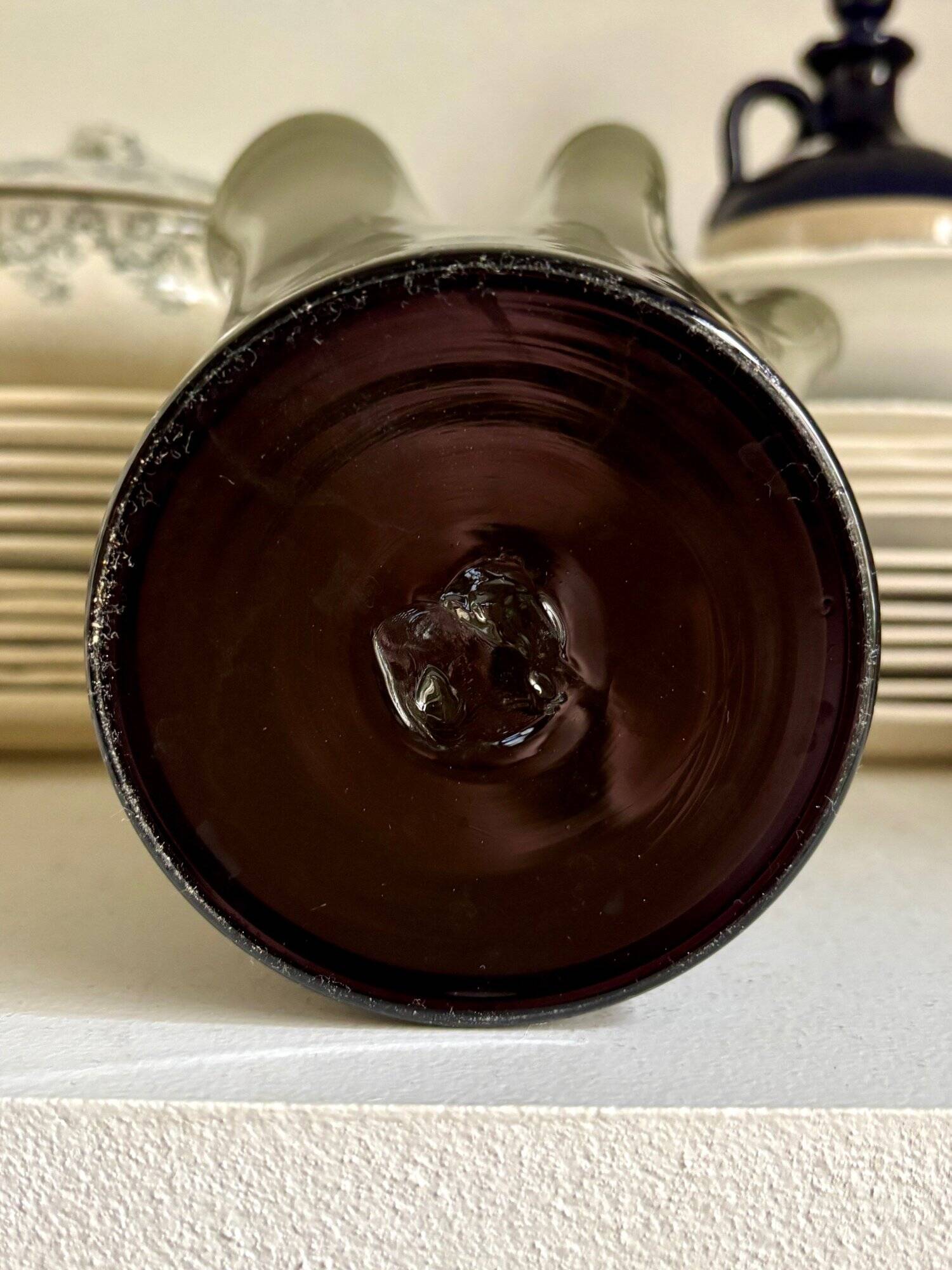 Green blown glass handkerchief vase