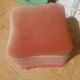 Pouf coffre en velours rose à franges, vers 1950-1960